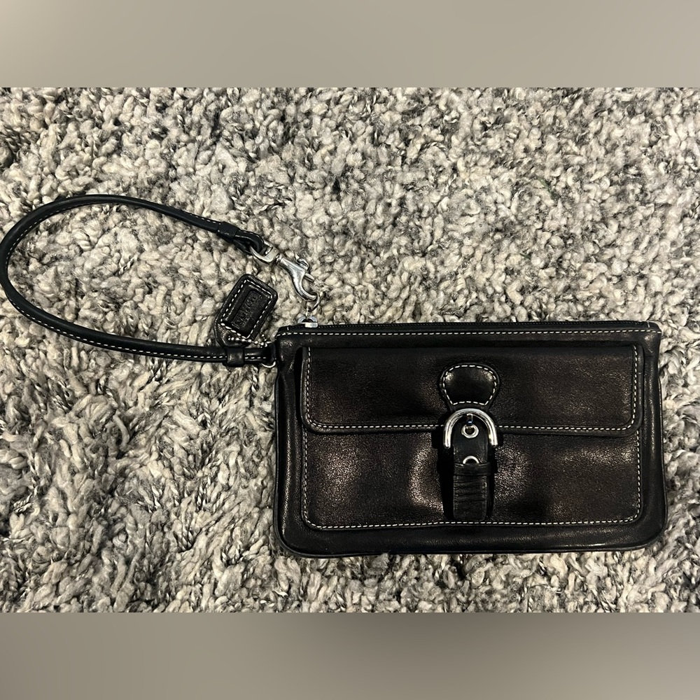 Black Leather Coach Wristlet